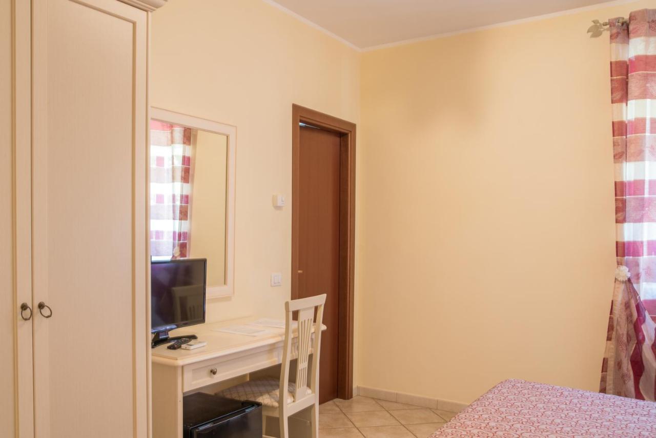 L'Infinito Bed & Breakfast Carbognano Luaran gambar