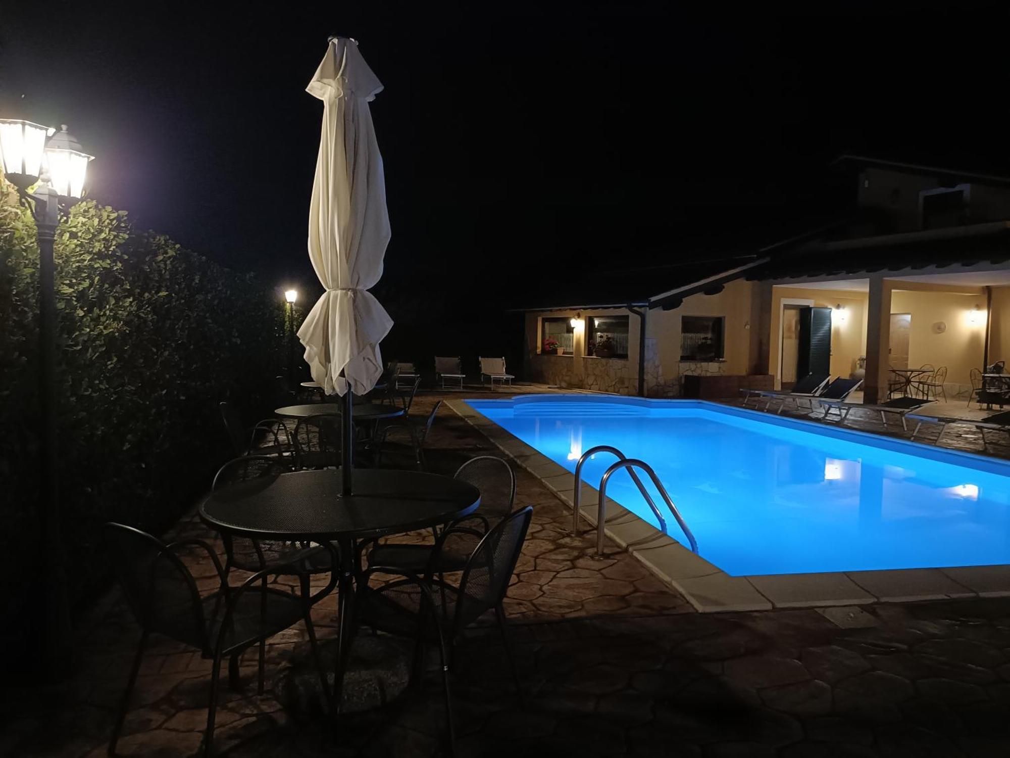 L'Infinito Bed & Breakfast Carbognano Luaran gambar